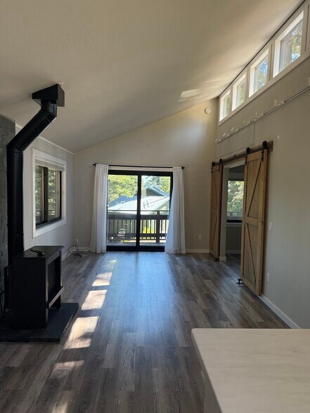 Building Photo - 370 Snowbird Loop