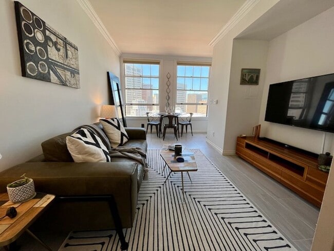 Building Photo - The Historic Elegance Meets Downtown Living @ El Cortez 1BR/1BA w/ parking