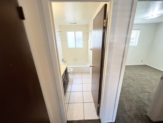 Building Photo - 1540 S 400 E