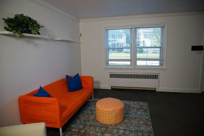 Building Photo - 205 Burke Ave