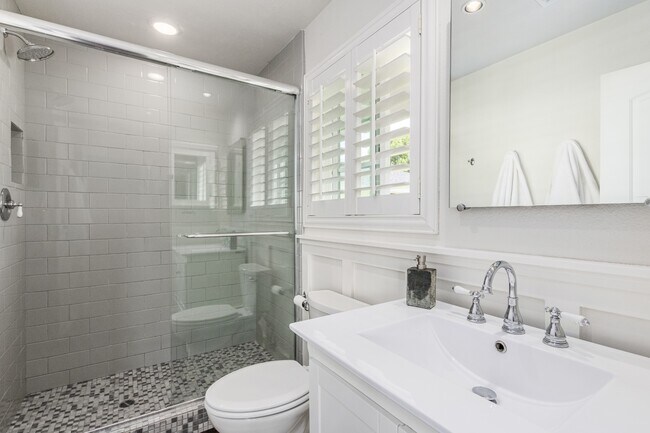 Building Photo - 5214 N 43RD PL