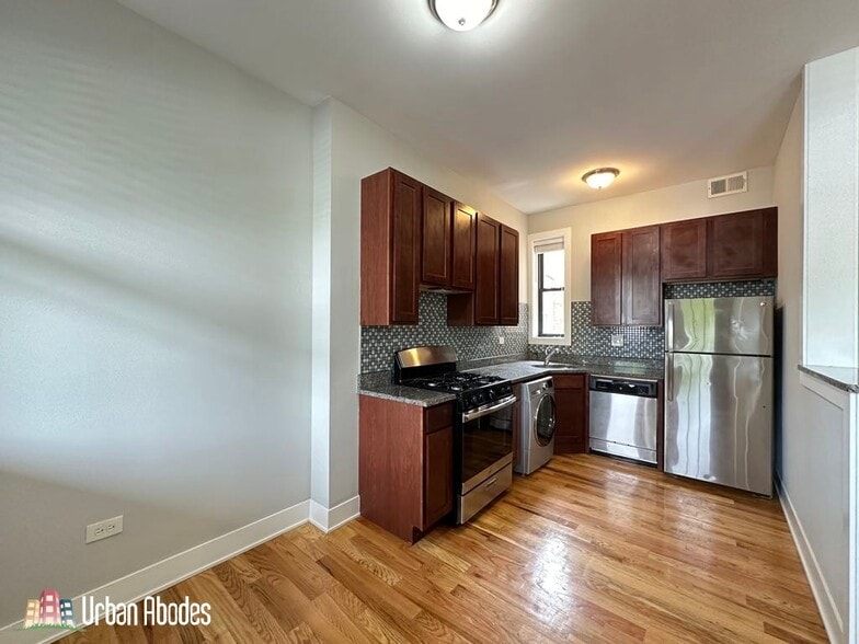 Building Photo - 345 Park Ave