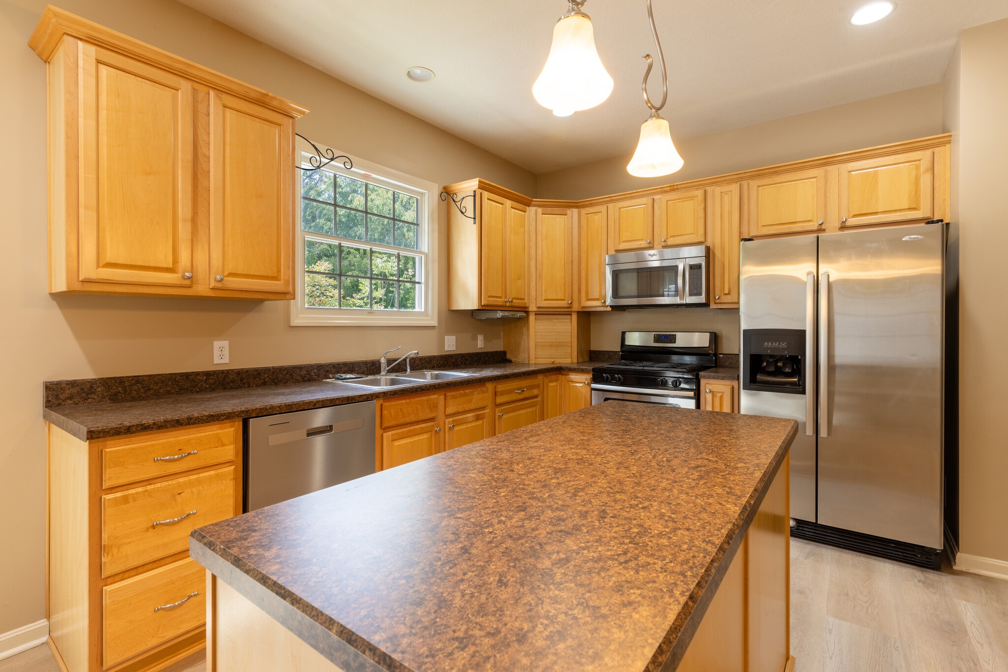 Building Photo - 337 Marshall Heights Dr