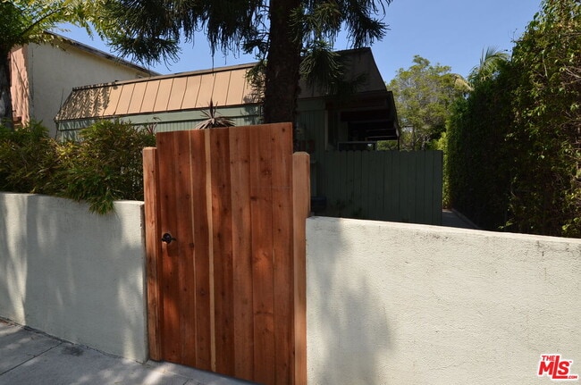 Building Photo - 3113 5th St