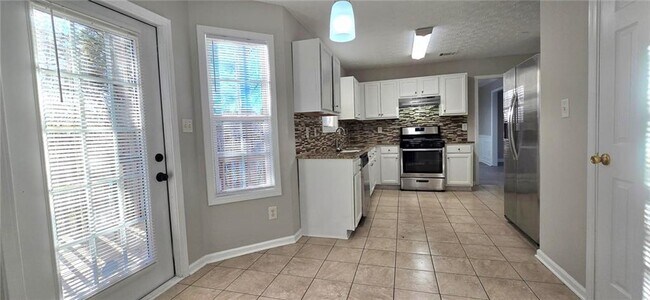 Building Photo - 610 James Ridge Dr