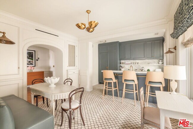 Building Photo - 1424 N Crescent Heights Blvd