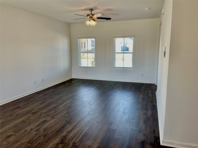 Building Photo - 5066 Pike Lp