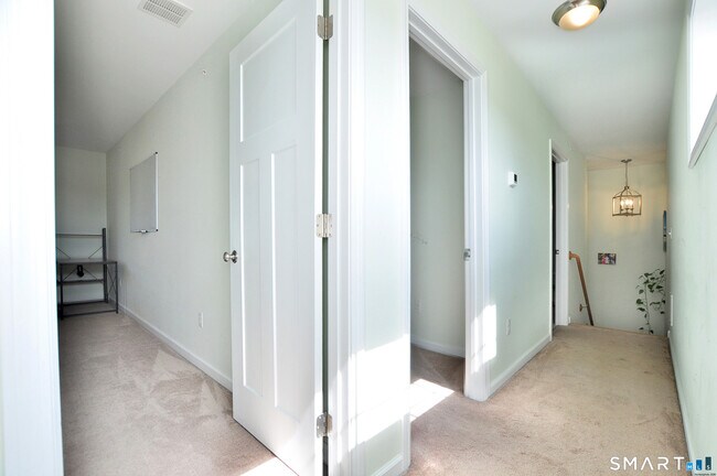 Building Photo - 103 Old Village Cir