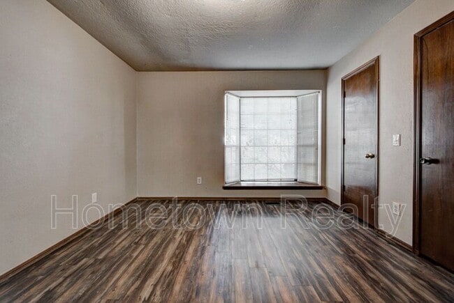 Building Photo - 432 NE 115th St