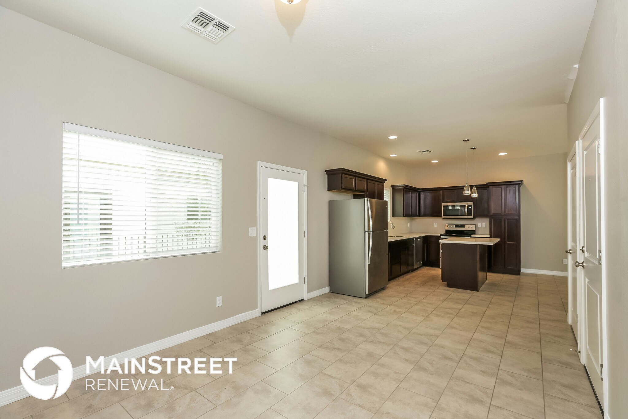 Building Photo - 2000 N 36th St