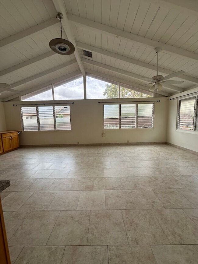 Building Photo - 1026 Kaweloka St