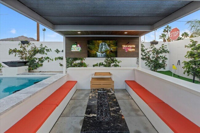 Building Photo - 51116 Avenida Mendoza