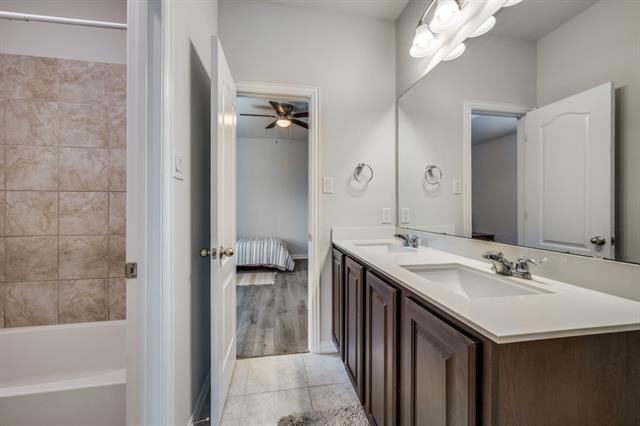 Building Photo - 632 Lake Cove Dr