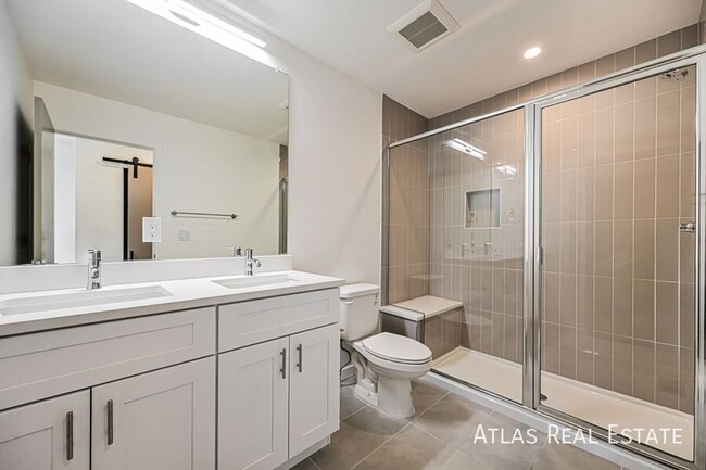 Building Photo - 2640 S Delaware-1