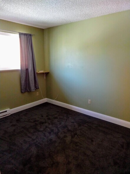 Building Photo - 2707 SE 50th Ave