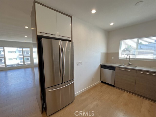 Building Photo - 8304 Clinton Ave