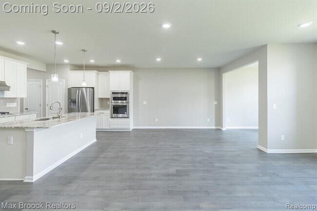 Building Photo - 4819 Glenora Dr