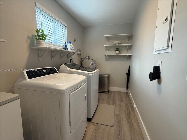 Building Photo - 4009 Jefferson St