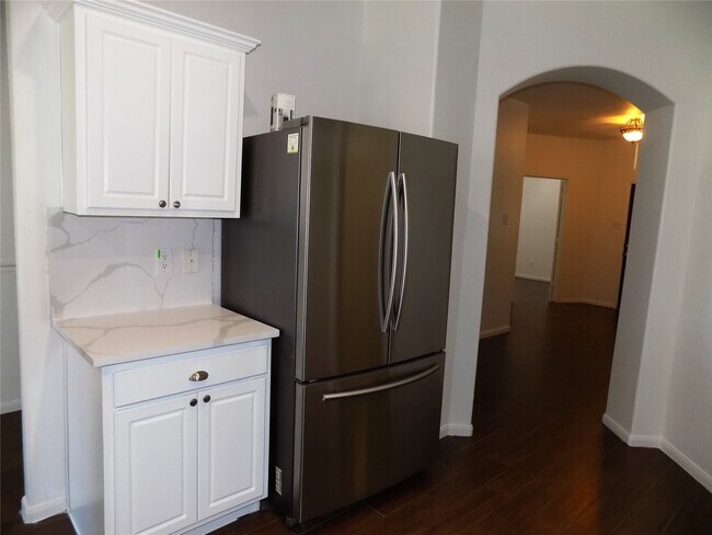 Building Photo - 1918 Appleton Dr