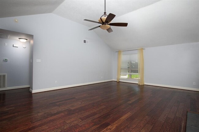 Building Photo - 2935 Auburn Dr