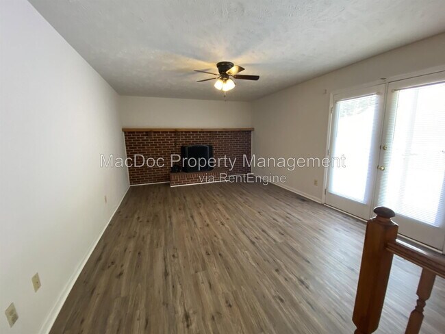 Building Photo - 11304 Springfield Dr