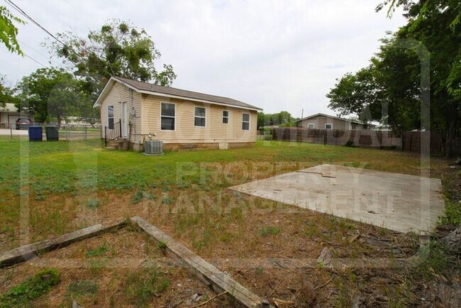 Building Photo - Now Leasing – 1103 S 5th Street