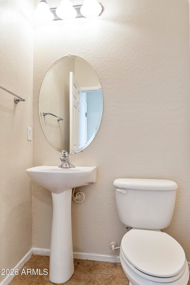 Building Photo - 6209 S 43rd Dr