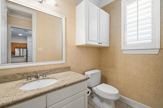 Building Photo - 5507 Val Verde St