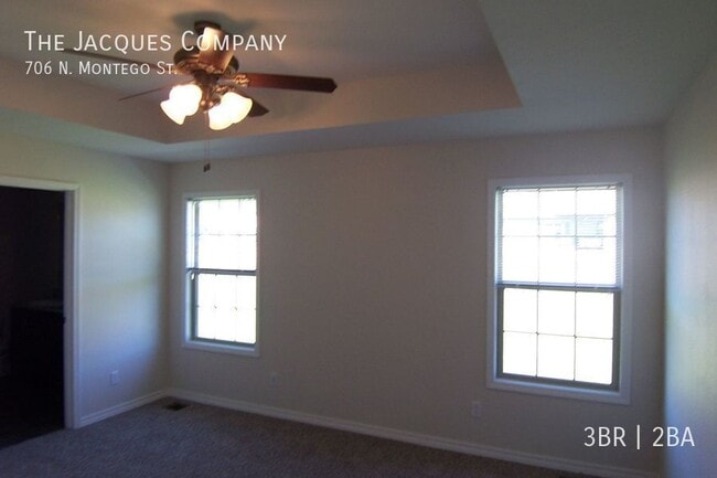Building Photo - 706 N Montego St