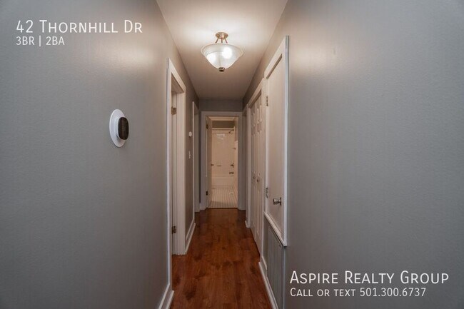 Building Photo - 42 Thornhill Dr