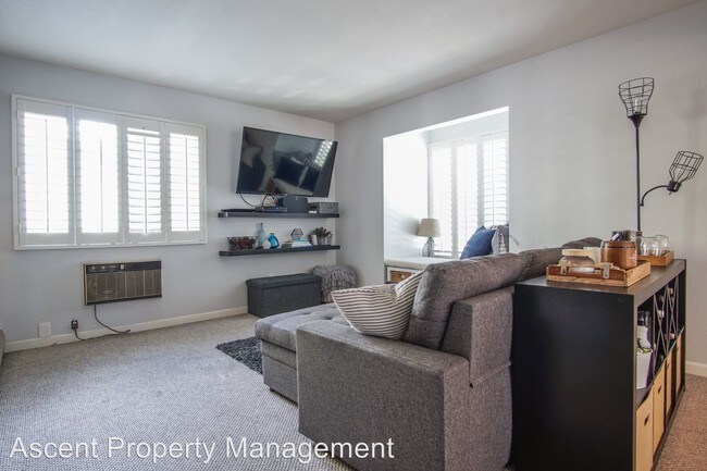 Building Photo - 7930 Mission Center Ct