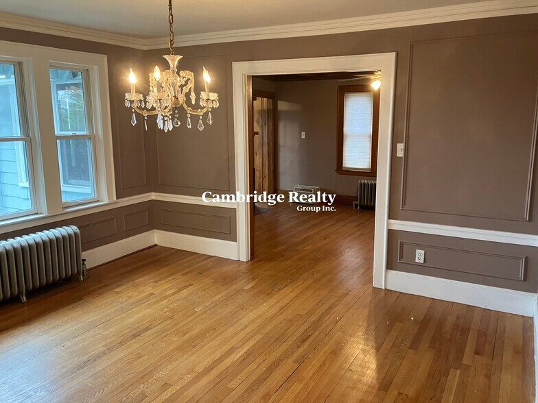 Building Photo - 93 Hillside Rd