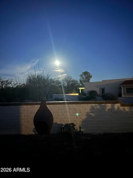 Building Photo - 1172 W Mountain View