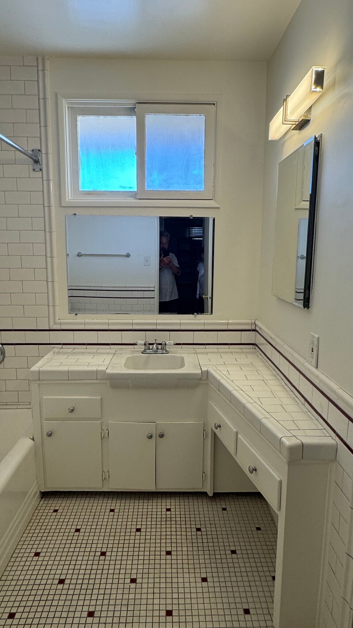 Master Bath - 14333 Albers St