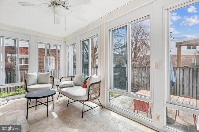 Building Photo - 5213 Rayland Dr