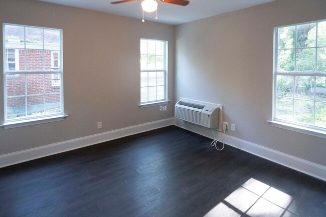 Building Photo - 788 Brower St