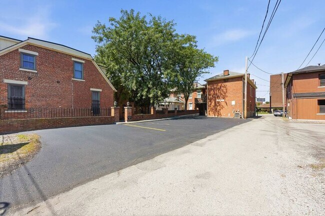 Building Photo - 175 E Livingston Ave