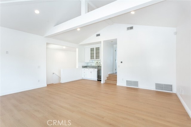Building Photo - 16973 Strawberry Dr