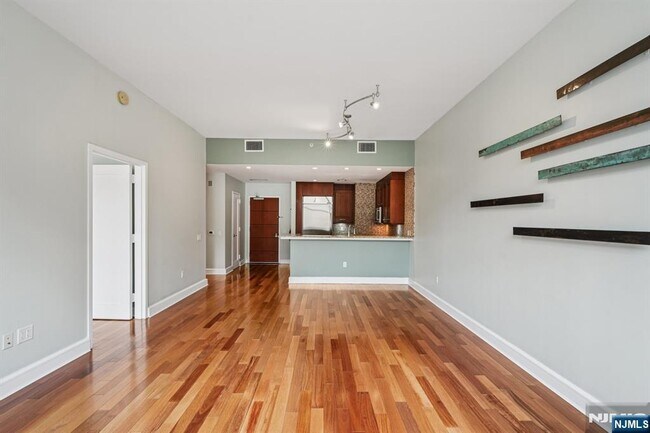 Building Photo - 8100 River 210