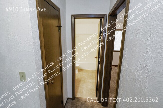 Building Photo - 4910 Ginny Ave