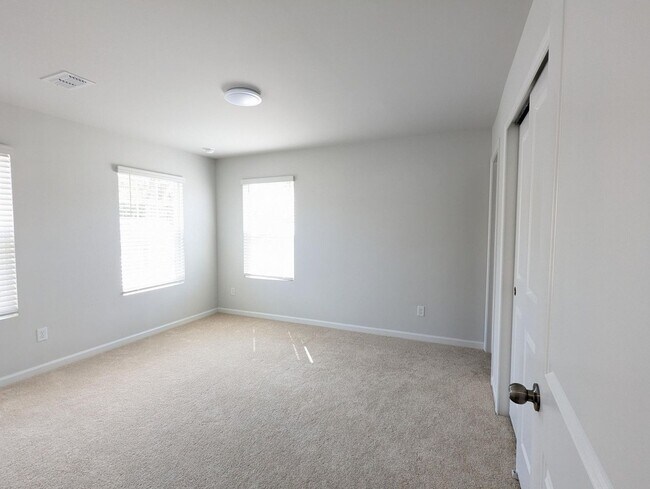 Building Photo - Beautiful 5 Bdrm New Construction Home in Johns Island