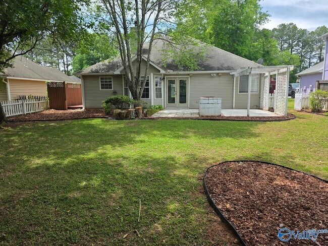 Building Photo - 218 Cypress Creek Dr