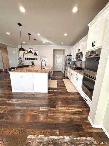 Building Photo - 11187 Endeavor Dr