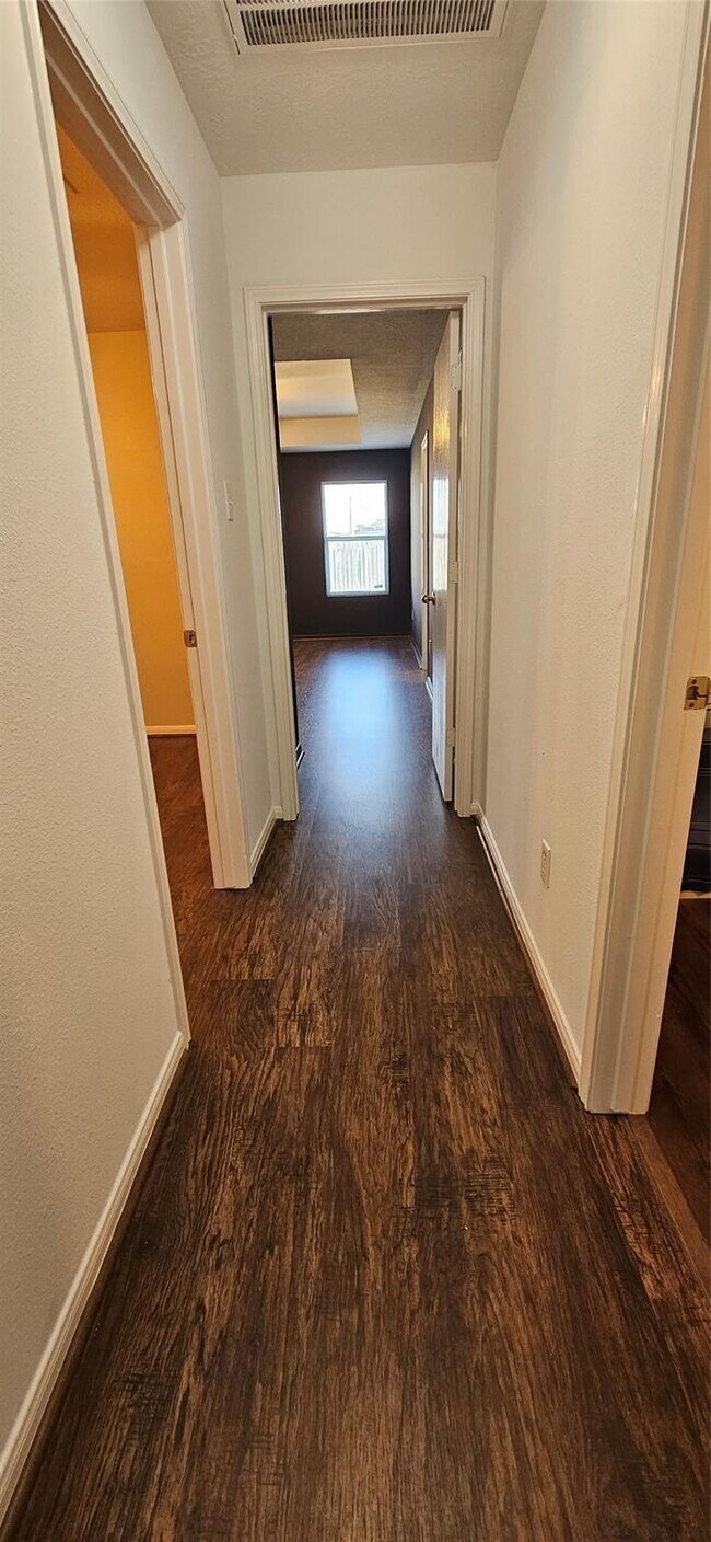 Building Photo - 919 Yorkshire Hollow Ln