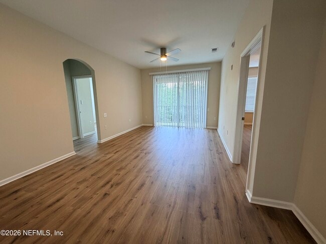 Building Photo - 7990 Baymeadows Cir E