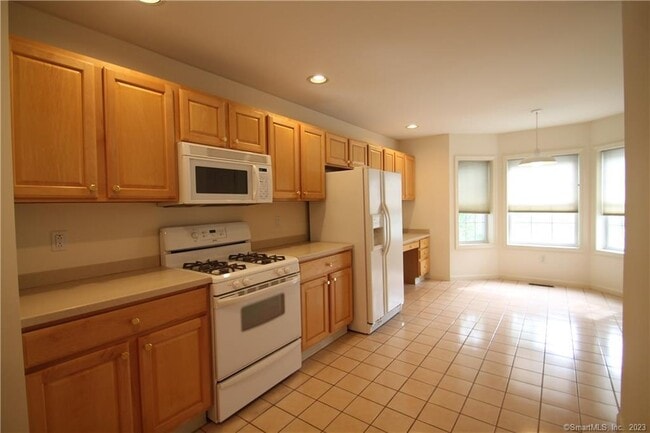 Building Photo - 1407 Larson Dr