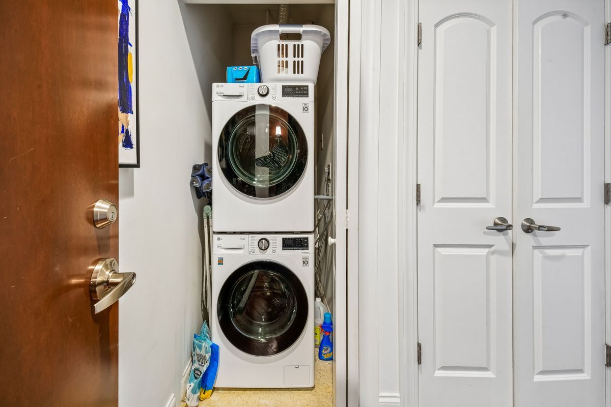 Building Photo - 22 Ave at Port Imperial