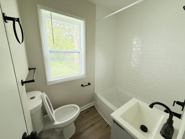 Building Photo - Renovated 3-Bedroom Home – We Welcome Sect...