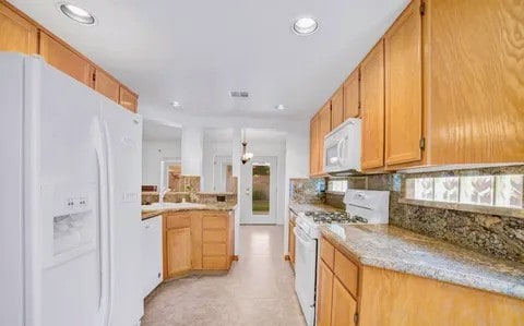 Building Photo - 935 Derringer Ln