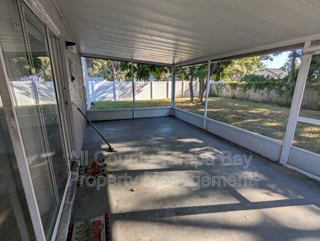 Building Photo - 10222 Parsons St